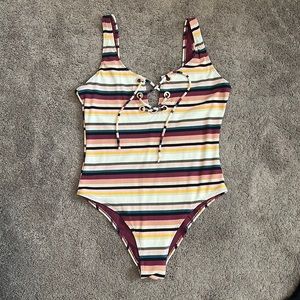 3/$21💥 No Brand • Striped One Piece Swimsuit